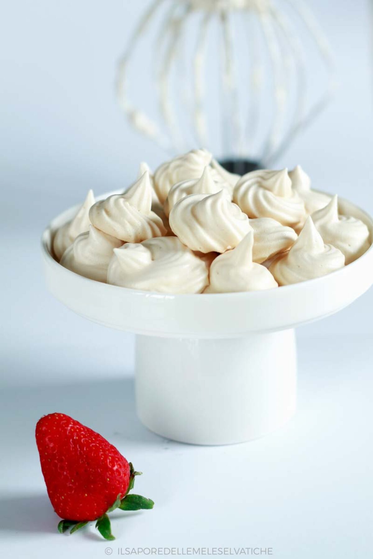 Vegan Meringues The Recipe Of Meringues Prepared With Aquafaba